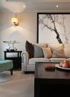 沙发背景墙的水墨树木，将古色融入现代，将墨色溶于清淡。